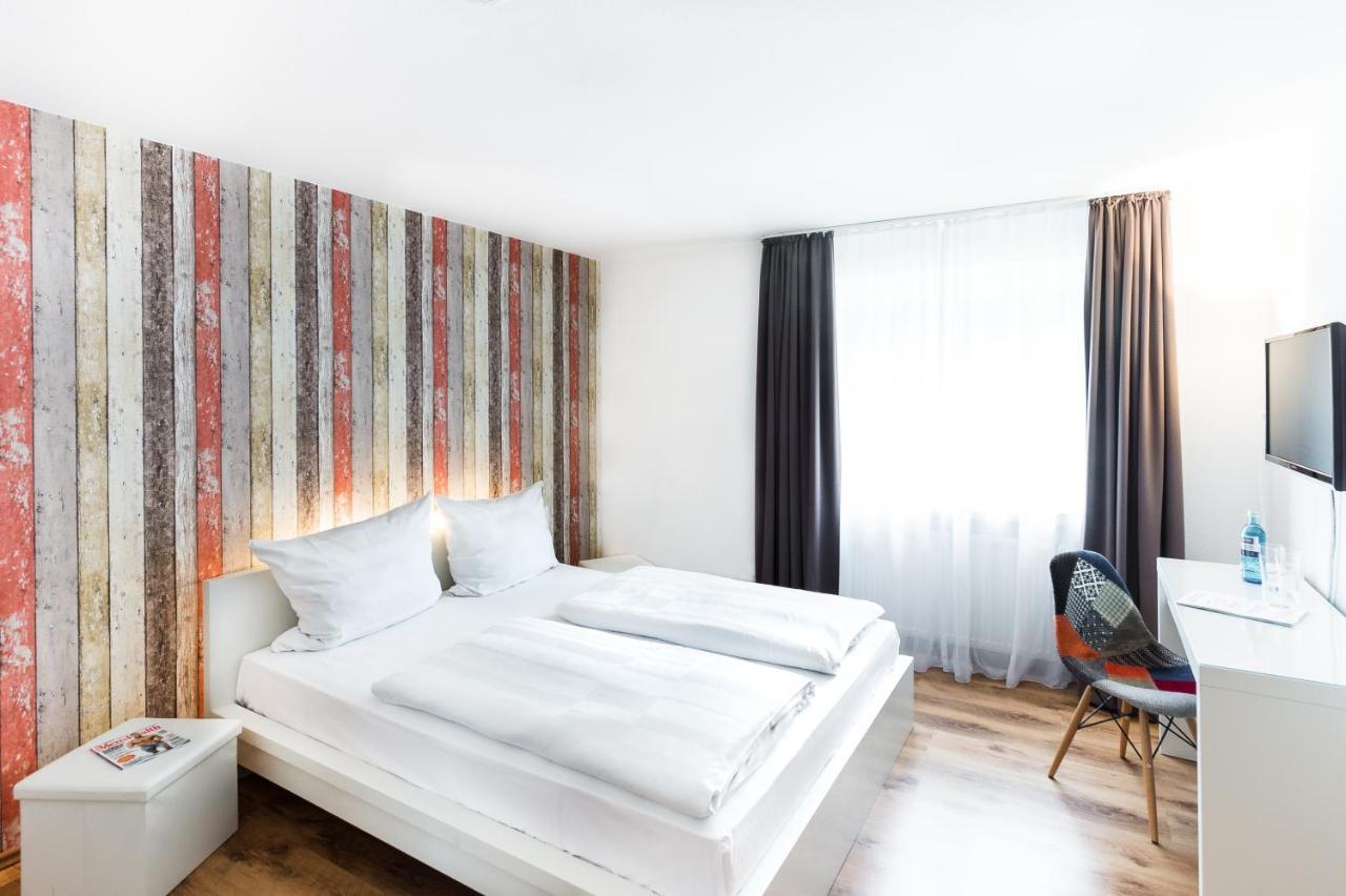 Haus Am Park - Ihr Gaestehaus In Velbert Quarto foto